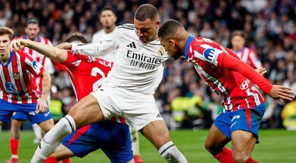 Mbappé marcado pelo brasileiro Samuel Lino em Real x Atleti