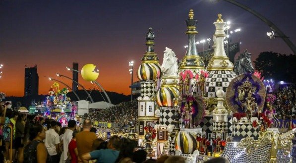 Rosas de Ouro, campeã do Carnaval de São Paulo