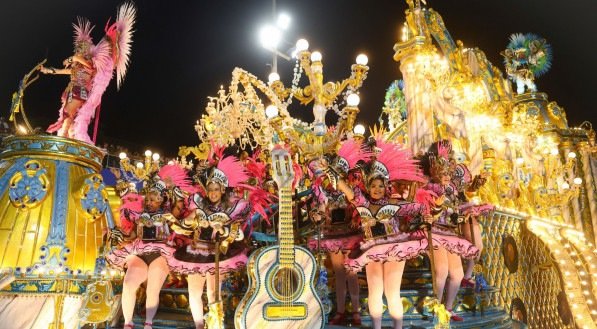 Beija-Flor de Nilópolis desfilou no segundo dia de carnaval do grupo Especial na Marquês de Sapucaí