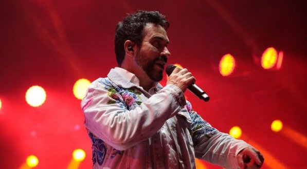 Padre Fábio de Melo em gravação de DVD no Marco Zero