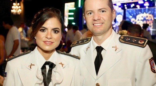 Tatiany Tenório Cavalcanti e Igor Rodrigo Tenório da Silva, promovidos a tenente-coronel da Polícia Militar