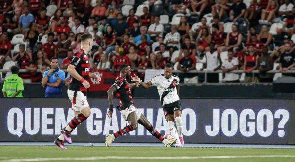 Duelo entre Vasco e Flamengo
