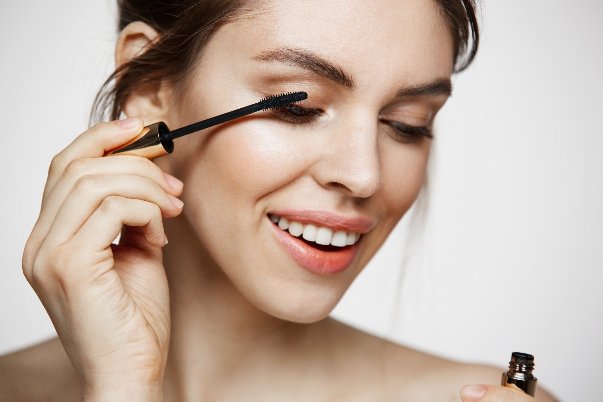 Máscara de cílios peel-off: como funciona e 4 opções para testar