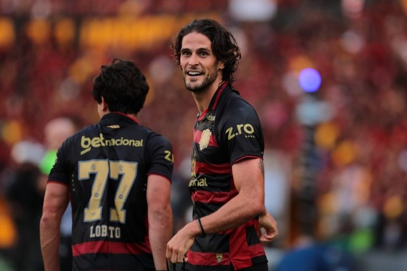 Gonçalo Paciência, atacante do Sport