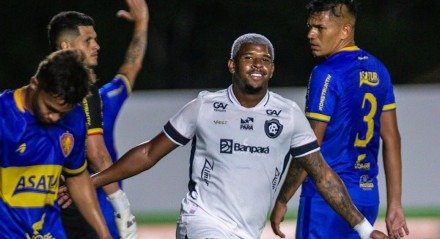 Jogador do Remo celebrando gol pela Copa do Brasil 2025