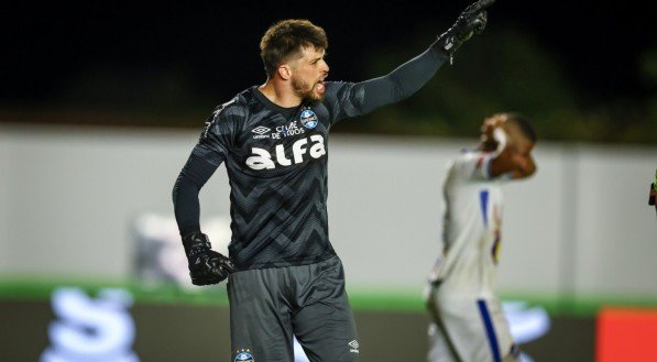 Tiago Volpi foi o herói do Grêmio na primeira fase da Copa do Brasil