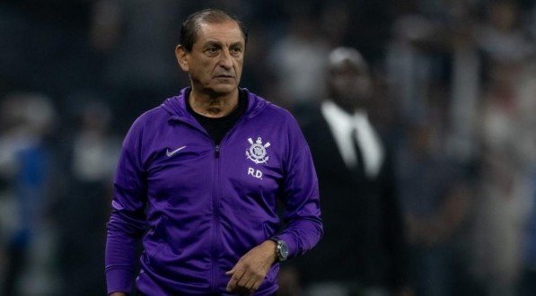 O Timão venceu o Barcelona-EQU por 2 a 0, mas não foi o suficiente para igualar o resultado do jogo de ida, terminado em 3 a 0.