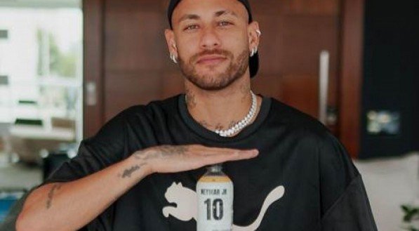 Neymar Jr. é o novo embaixador da linha de hidratação Lavitan.