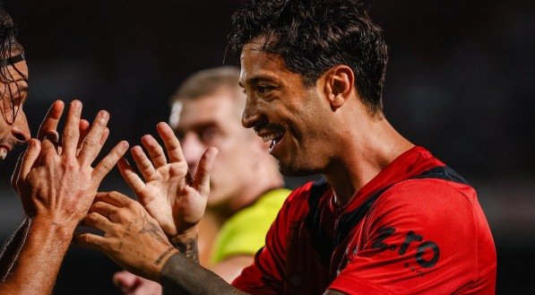 Fabricio Domínguez celebra gol marcado pelo Sport diante do Santa Cruz pela semifinal do Campeonato Pernambucano