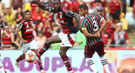 Com muita pressão durante a partida, a equipe de Filipe Luís conseguiu impor o bom futebol apresentado em toda a competição e assegurou o resultado de ida.