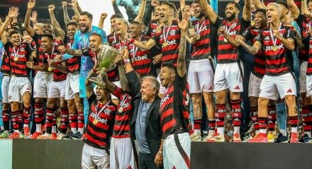 Flamengo Ã© bicampeÃ£o carioca apÃ³s empate sem gols com Fluminense
