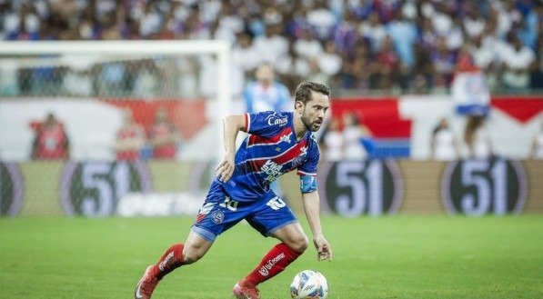 Rubro-Negro reclama de um lance que aconteceu ao final do primeiro tempo da partida, em que o meia atinge o zagueiro Neris.