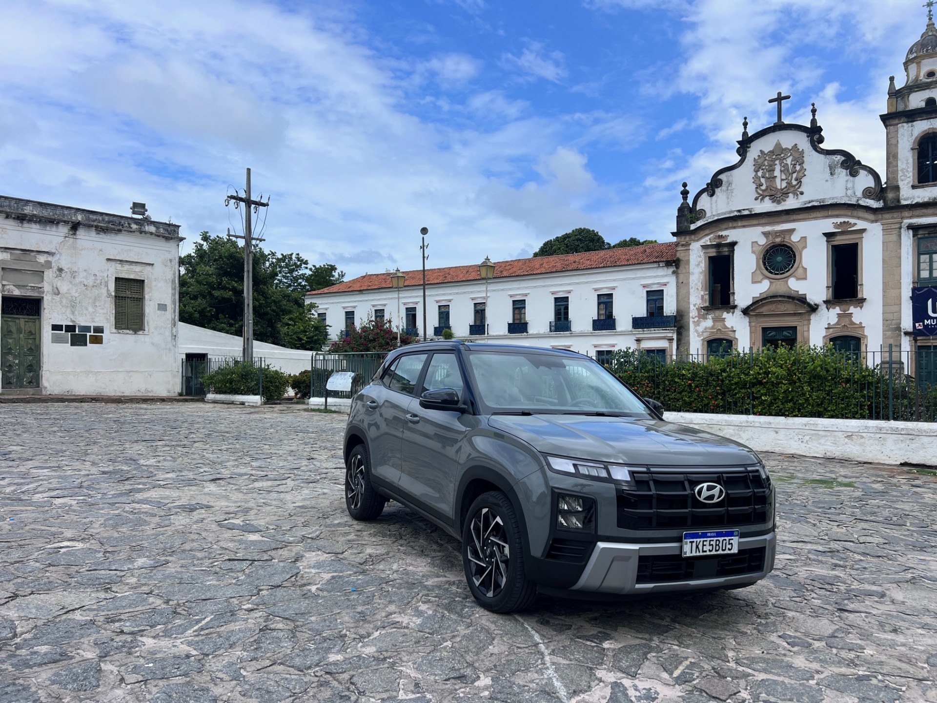 SUV Creta passou por reestilização no design