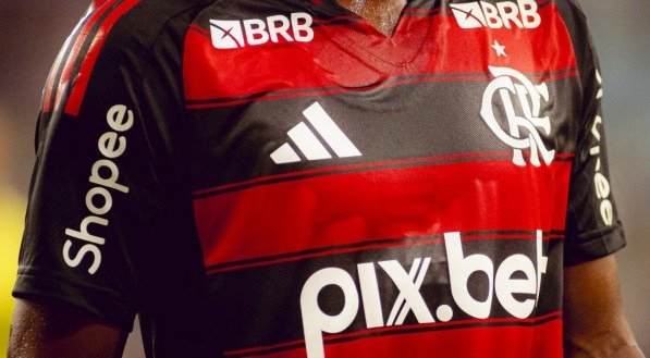 A torcida esperava um posicionamento claro. A maior parte dos clubes da Libra se manifestou. A Conmebol foi cobrada. Mas o Flamengo, gigante dentro e fora de campo, preferiu seguir outro caminho
