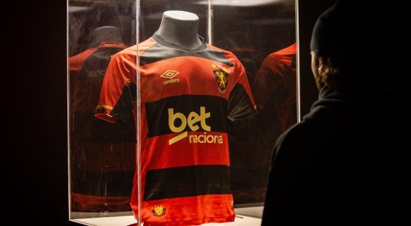 Imagem da nova camisa do Sport