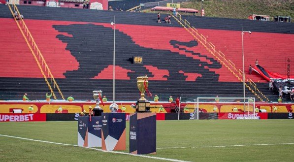 Taça de vice e campeão do Campeonato Baiano no Barradão