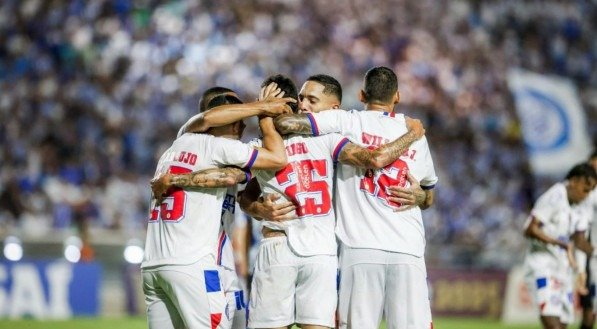 O Bahia conquistou o seu 51º título do Baianão, após empatar com o Vitória em 1x1, no Barradão, na tarde deste domingo (23). O resultado favoreceu o Tricolor, já que o time havia triunfado no primeiro confronto por 2x0.
