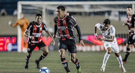 O jogador de 20 anos se destacou na temporada passada, mas neste ano ficou no banco de reservas e entrou em campo apenas por 2 minutos no Paulistão.