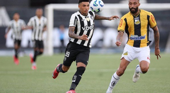 Botafogo venceu o Novorizontino em um amistoso preparatório e, mais do que o placar, o que ficou foi a sensação de que o time, enfim, está se entendendo com a bola.