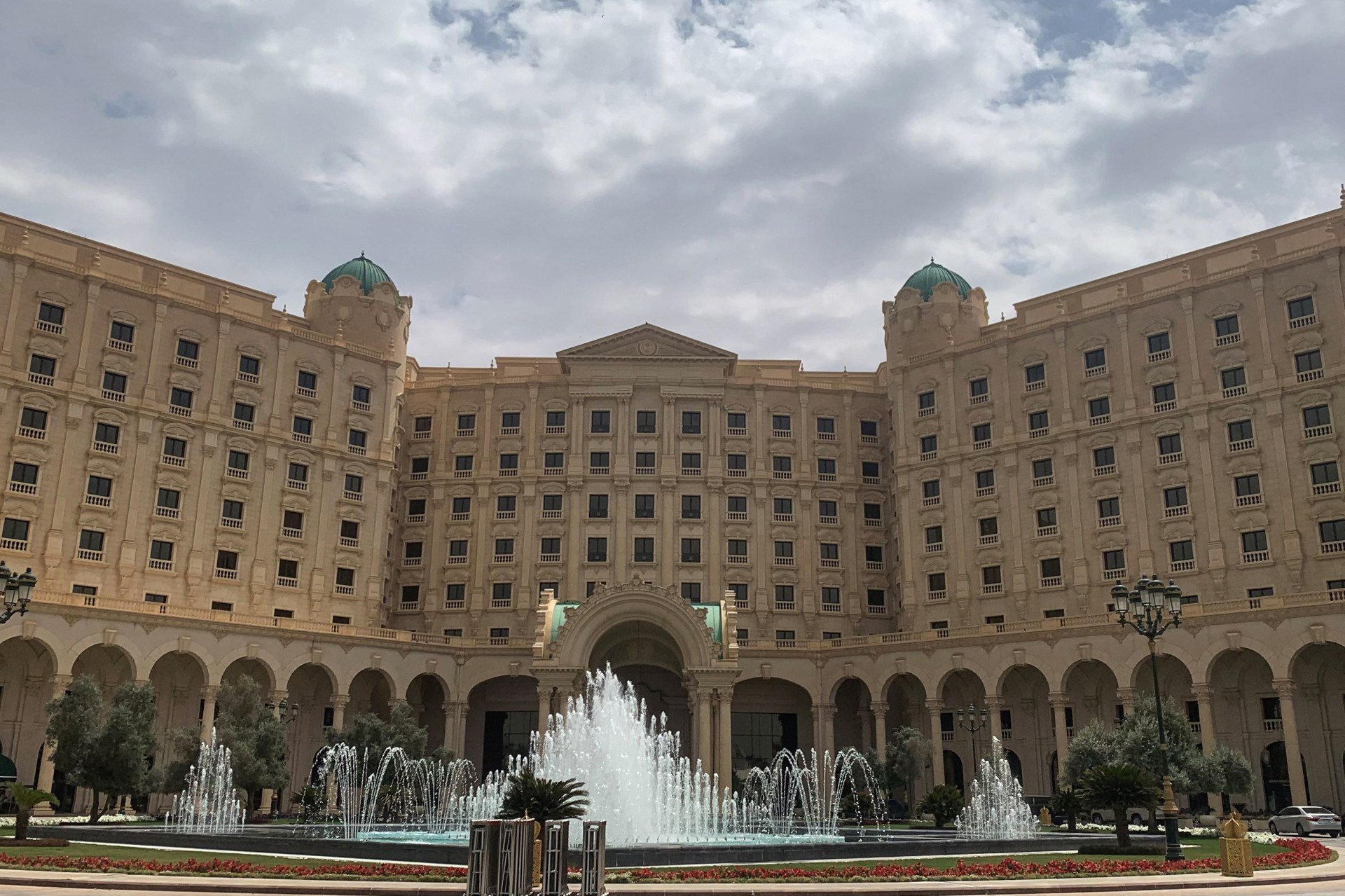 Os representantes americanos e russos discutiram a portas fechadas em um luxuoso hotel de Riade, a capital saudita