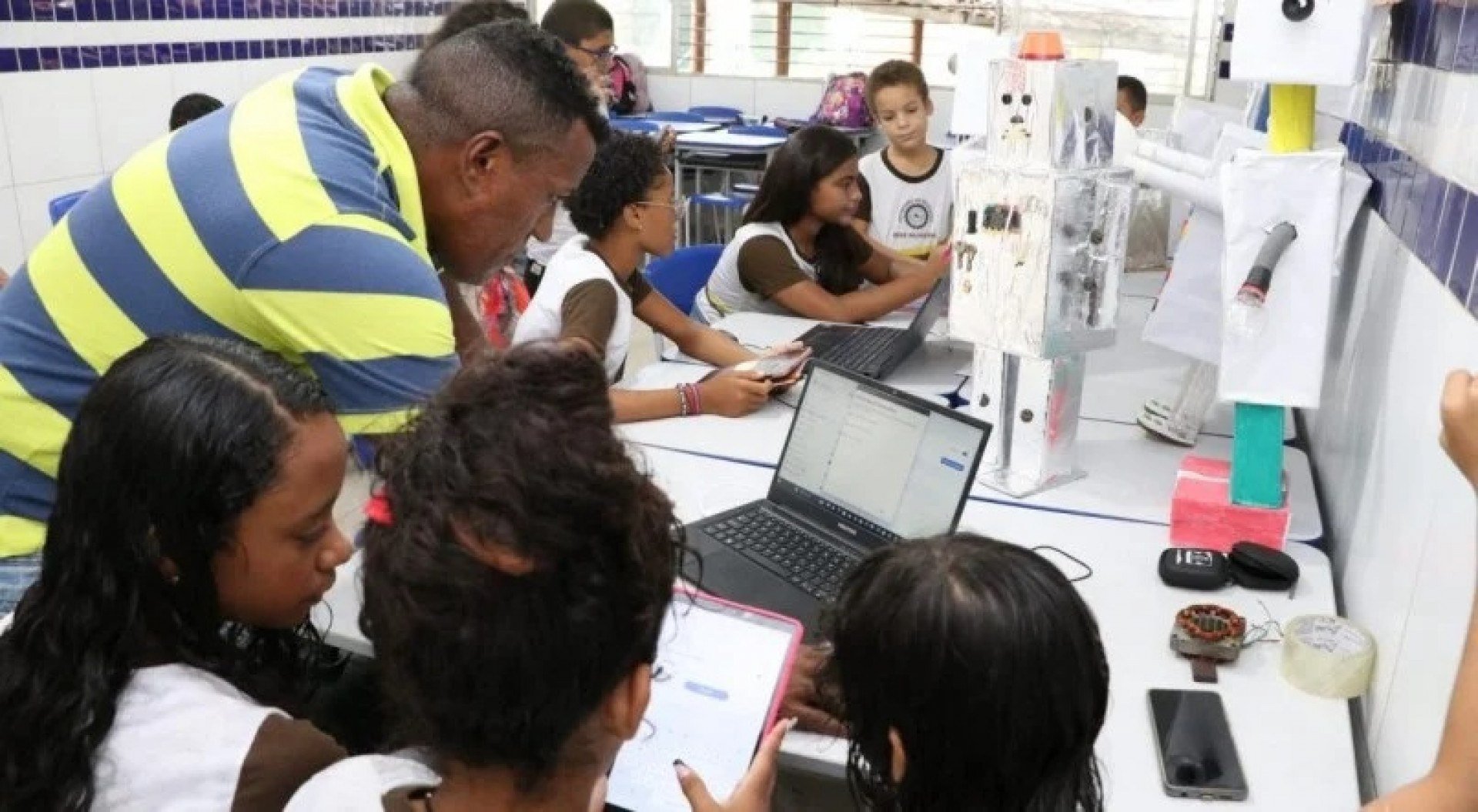 Foto da capa: Enem e Educação