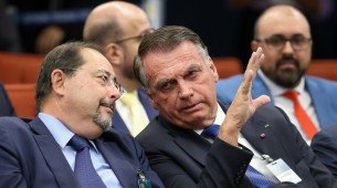 Bolsonaro no plenário do STF