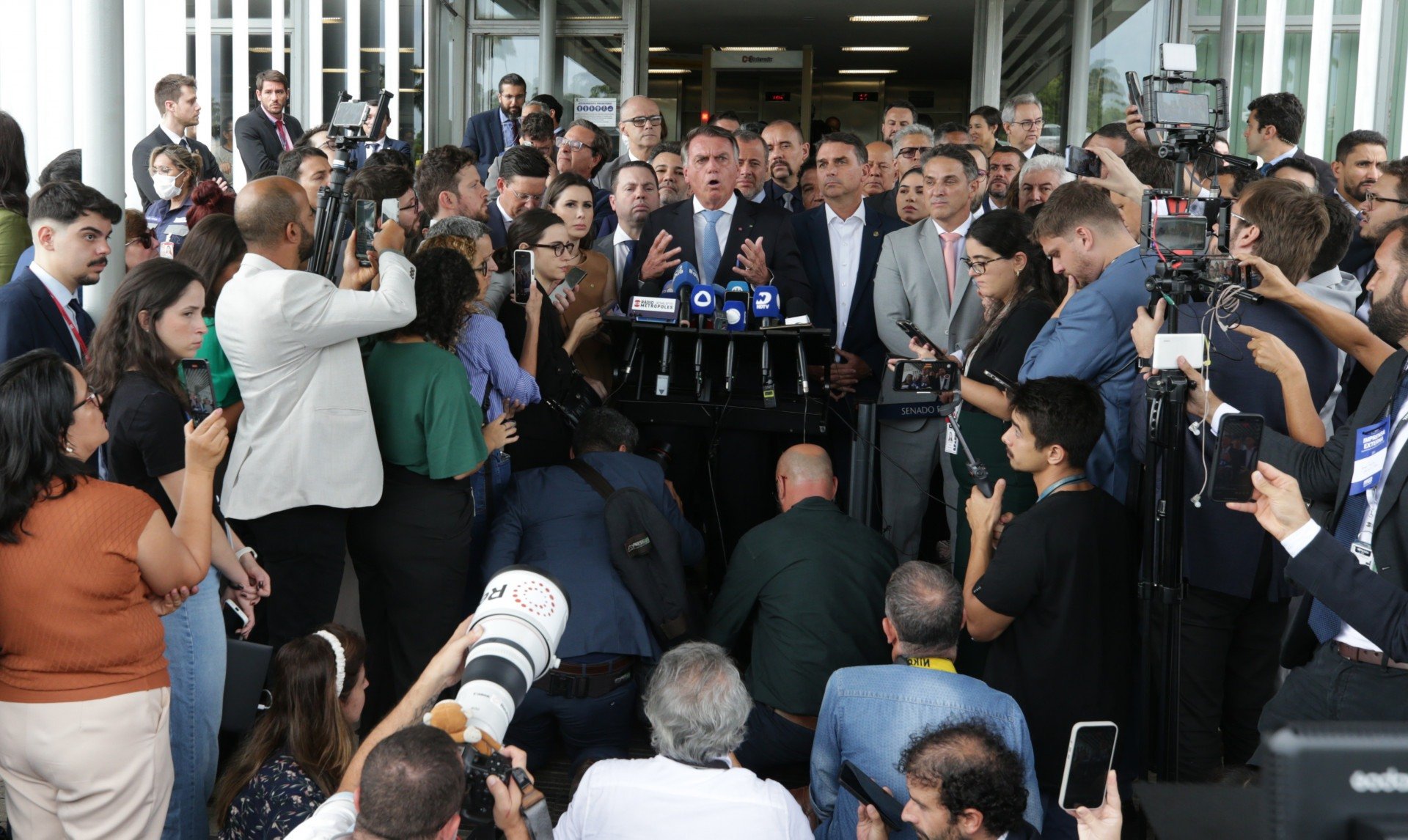 Aliados de Bolsonaro preveem que o embate entre o Brasil e Trump está apenas começando