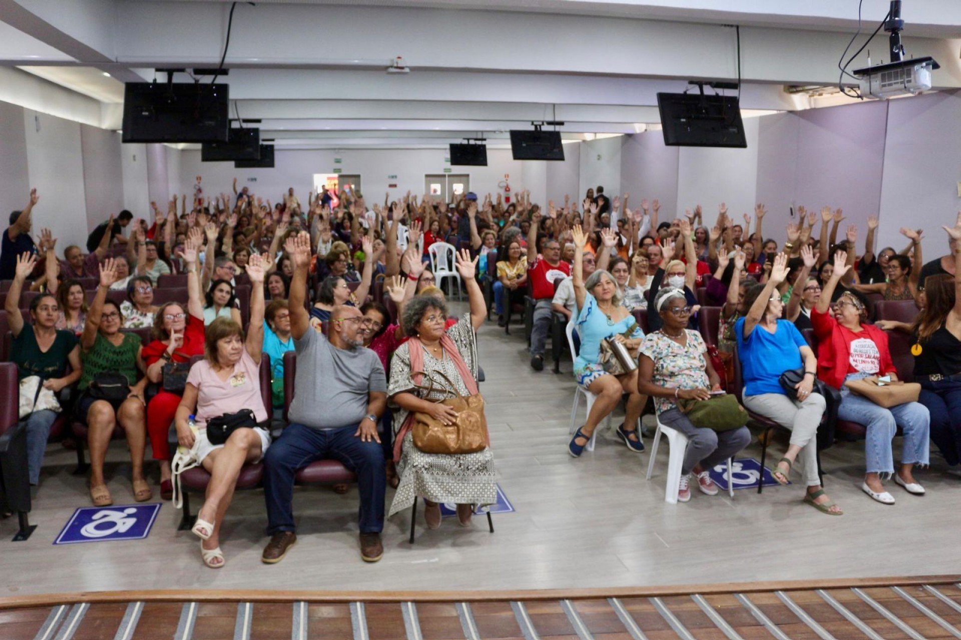 Foto da capa: Enem e Educação