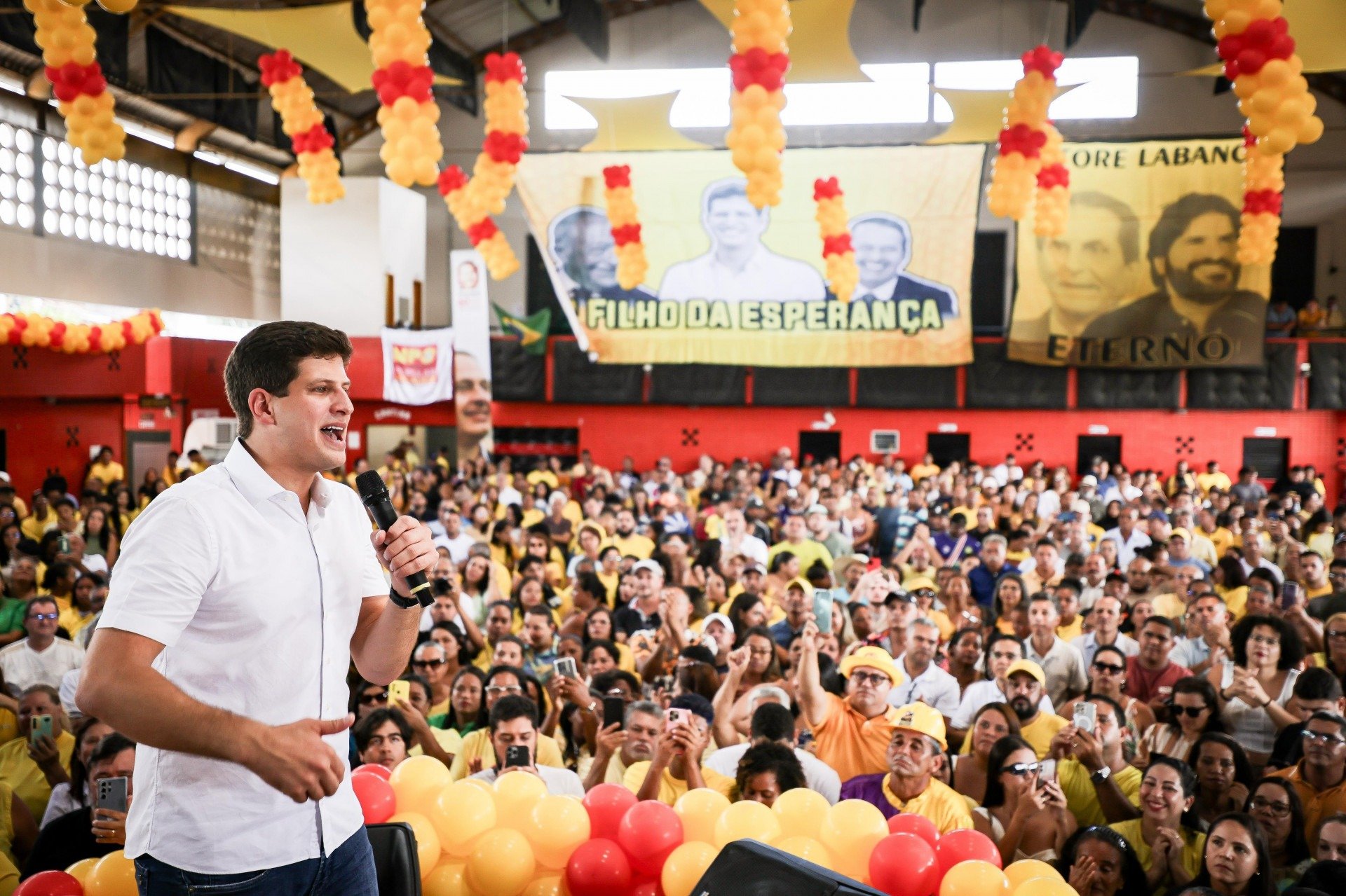 Foto da capa: Cena Política