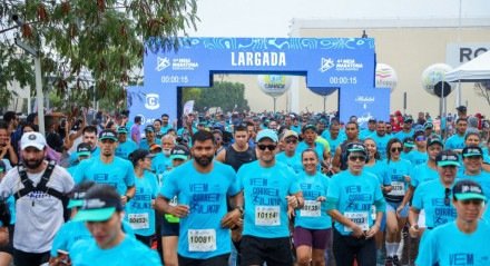 Imagem de corredores da Meia Maratona de Petrolina