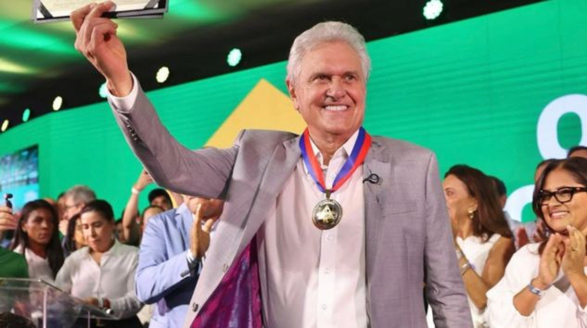 Foto da capa: Política