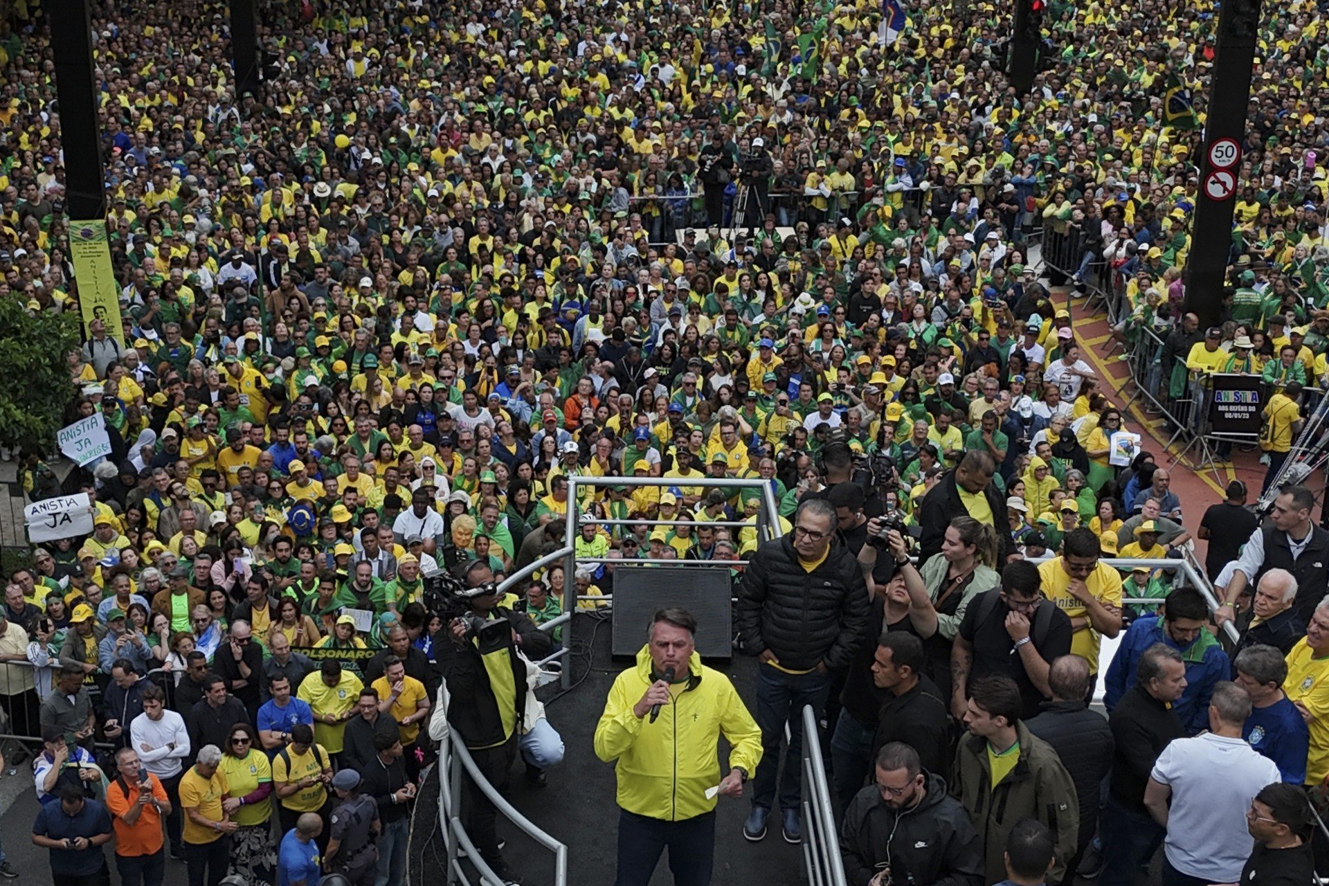 Foto da capa: Cena Política