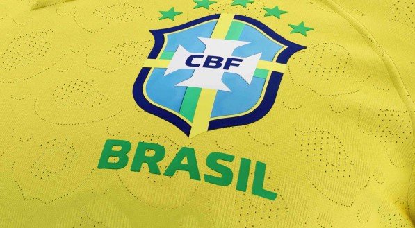 Logo da CBF em camisa da Seleção Brasileira para a Copa do Mundo 2022