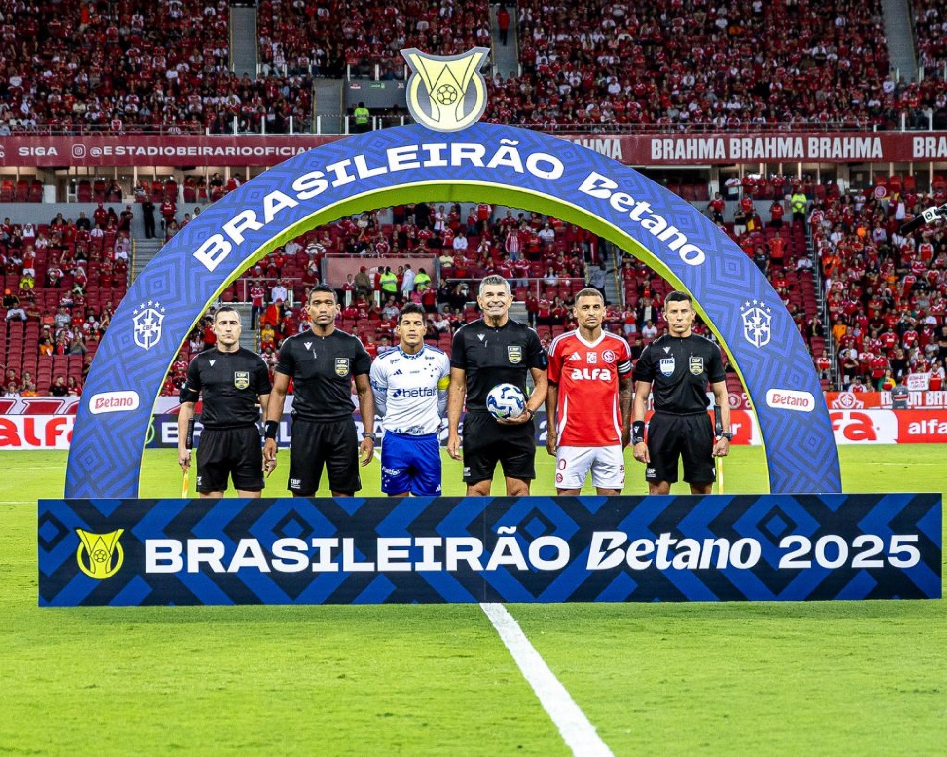 Após polêmicas da 2ª rodada do Brasileirão, a entidade máxima do futebol nacional emitiu nota nesta segunda-feira oficializando a decisão.