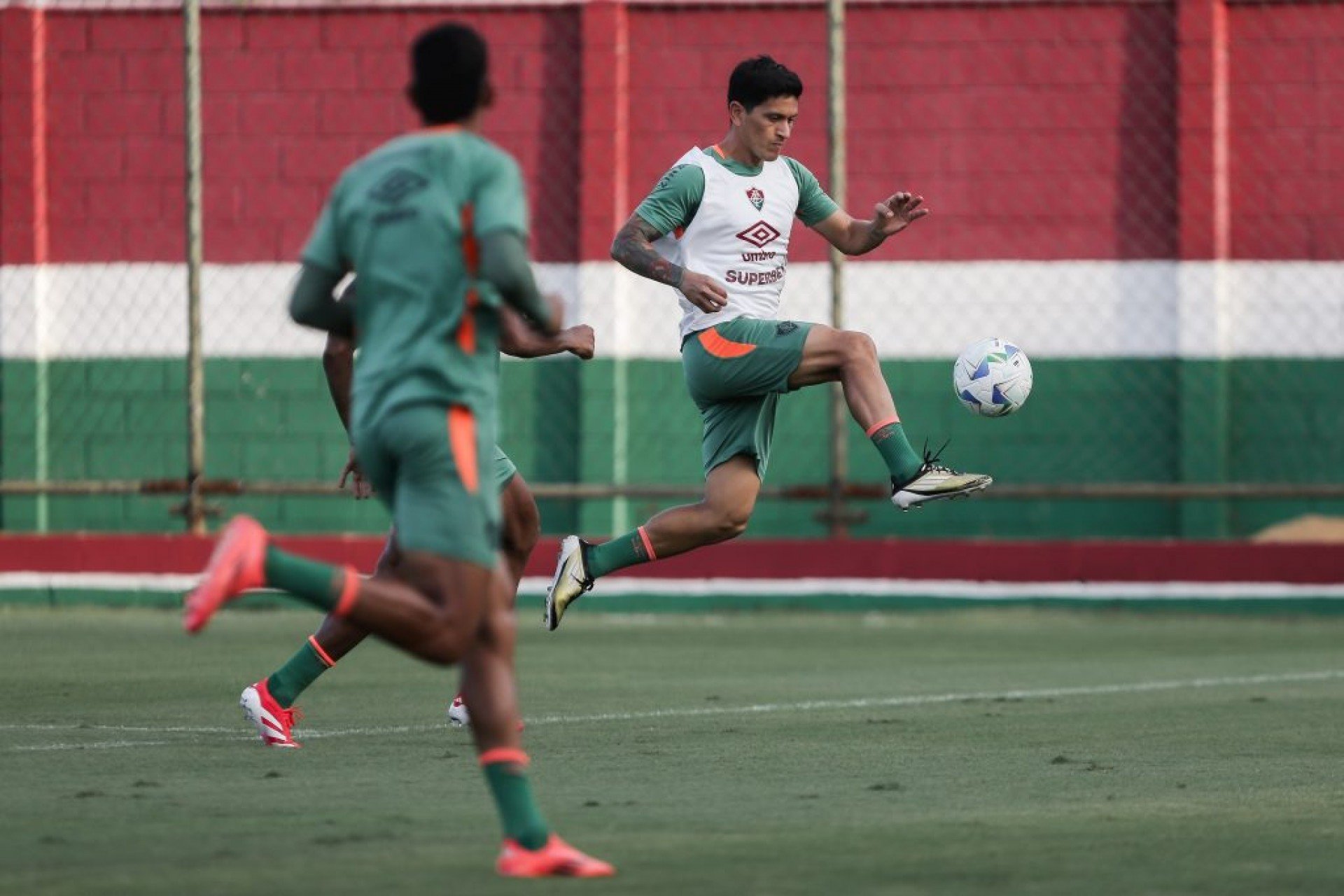 Nesta quinta-feira (10), o atacante Germán Cano terá a chance de alcançar uma marca histórica com a camisa do Fluminense.