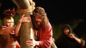 Mais de 10 mil pessoas compareceram à noite de estreia da Paixão de Cristo de Nova Jerusalém