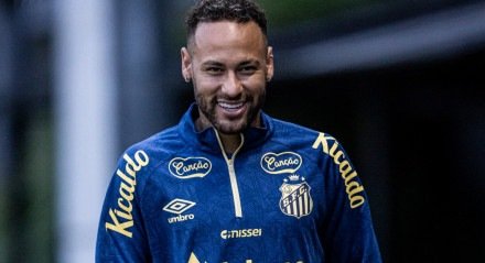 Neymar em treino do Santos no CT Rei Pelé