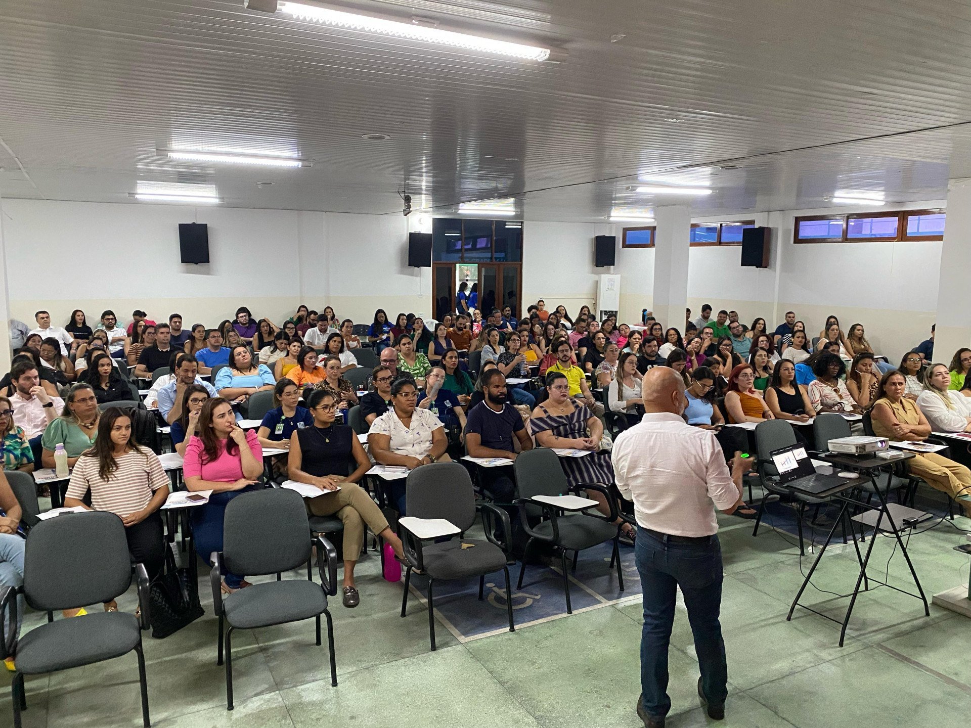 A estrada e o compromisso coletivo nos mostram que existem formas mais amplas de cuidar