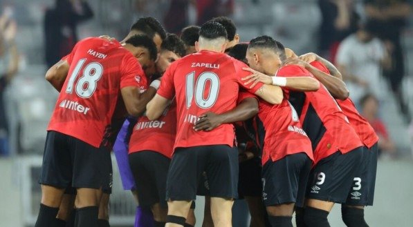 Jogadores do Athletico-PR