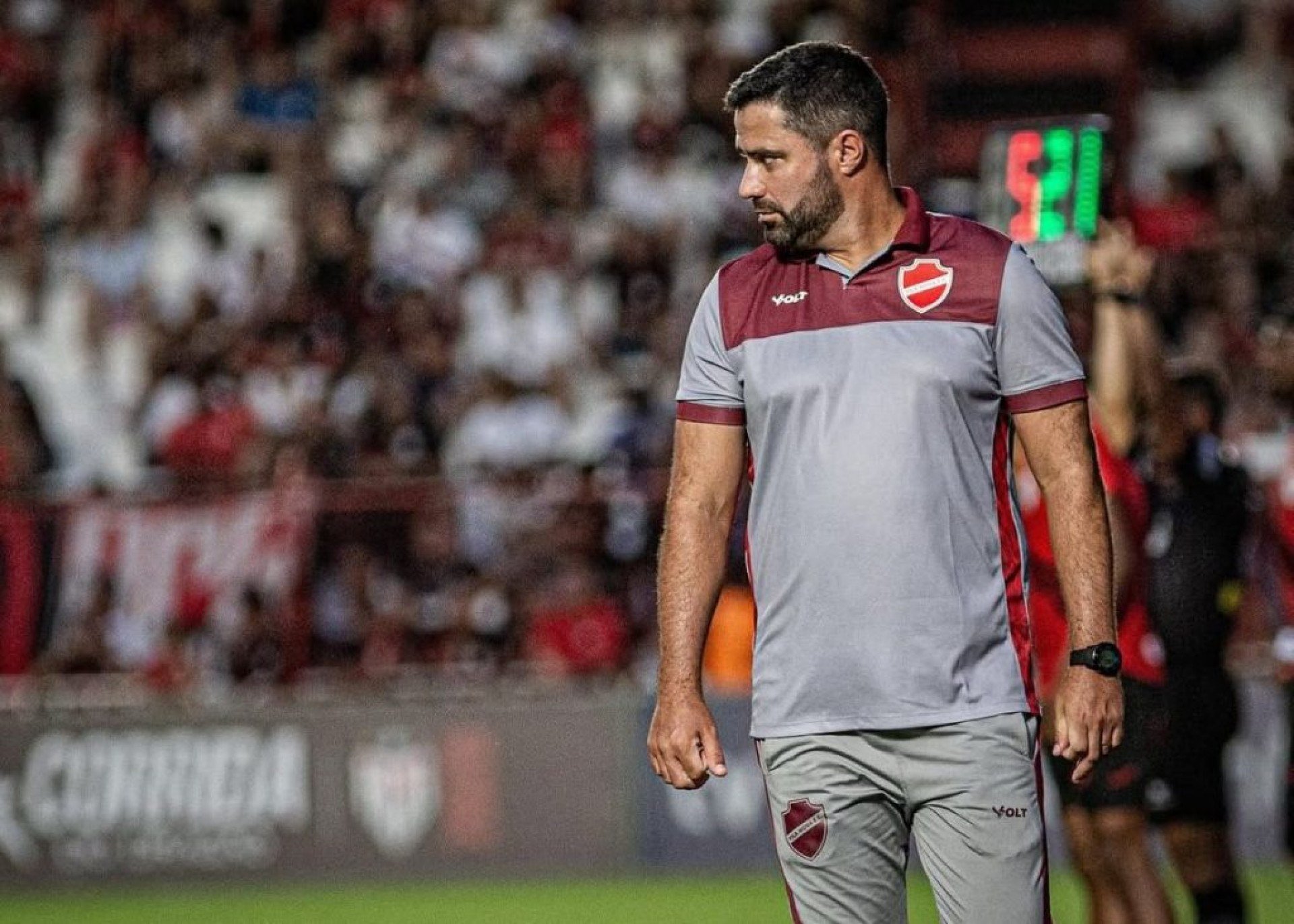 Equipe comandada pelo treinador soma 23 gols marcados e apenas nove sofridos