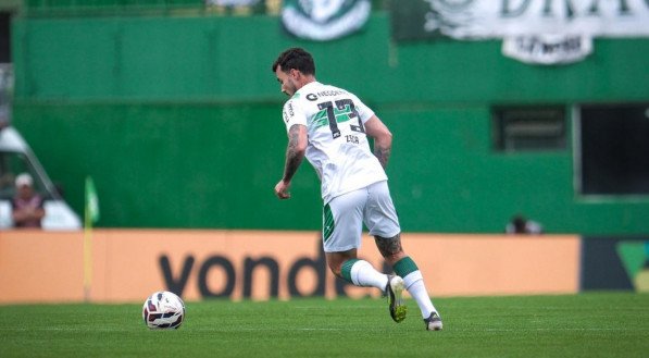 Coritiba segue invicto e briga pela liderança da Série B