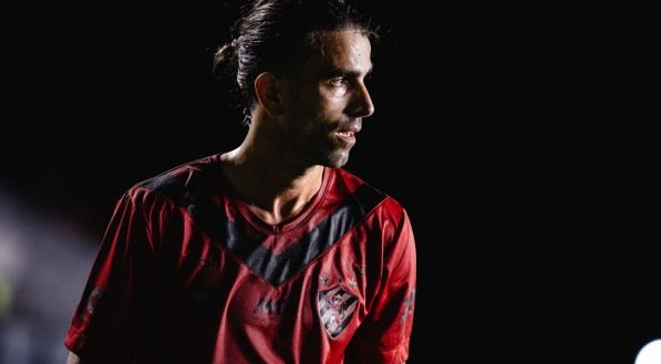 Sérgio Oliveira, meia do Sport