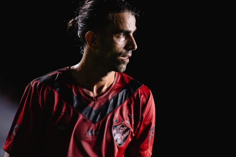 Sérgio Oliveira, meia do Sport