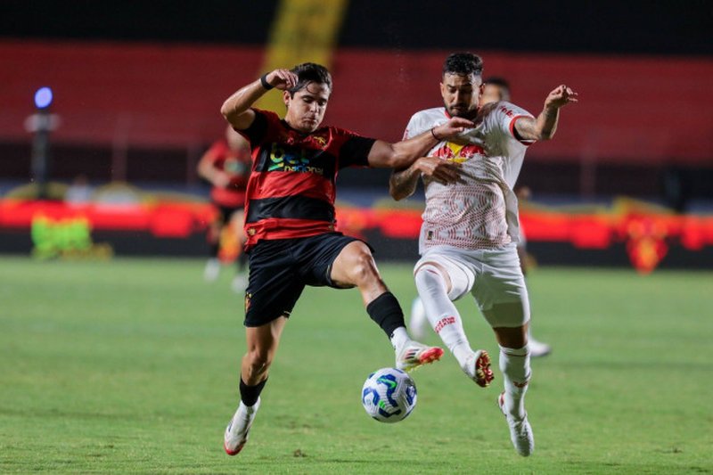 Lance do jogo entre Sport x Red Bull Bragantino pela 4ª rodada do Brasileirão