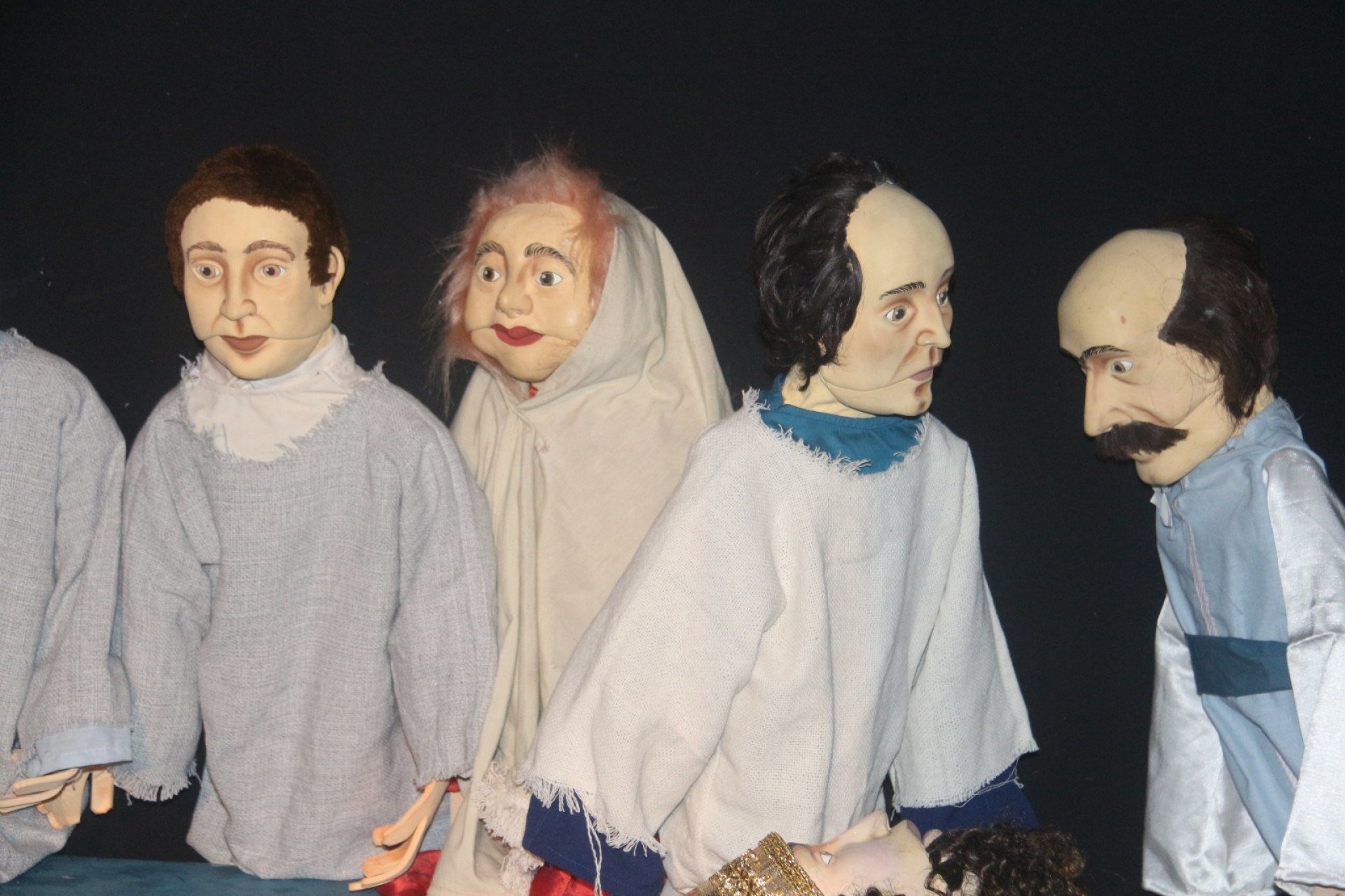 Paixão de Cristo é encenada com bonecos no Teatro Apolo nesta Semana Santa