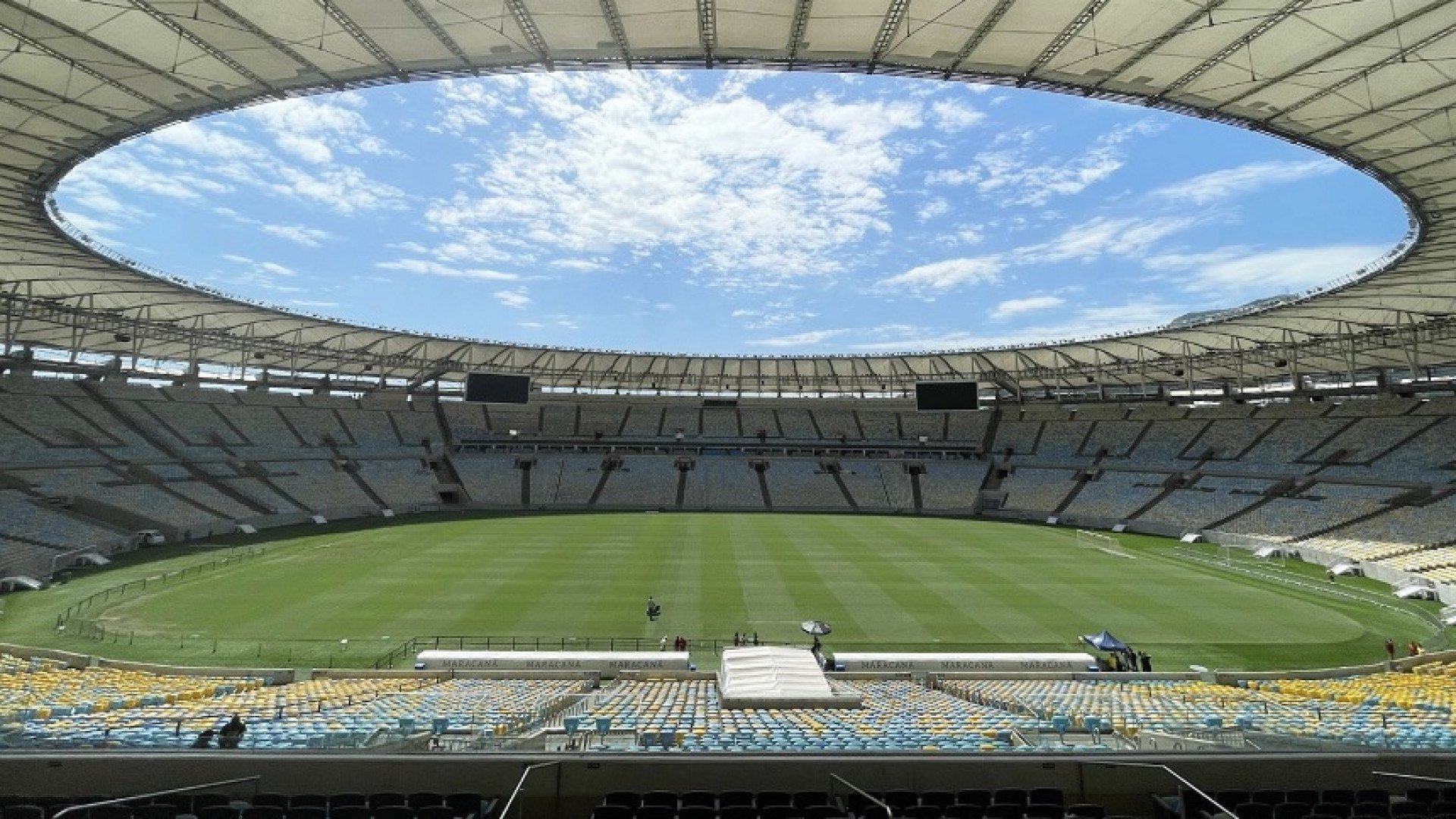 A IA destacou a superioridade técnica do elenco rubro-negro e apontou Arrascaeta e Bruno Henrique como nomes decisivos para o confronto