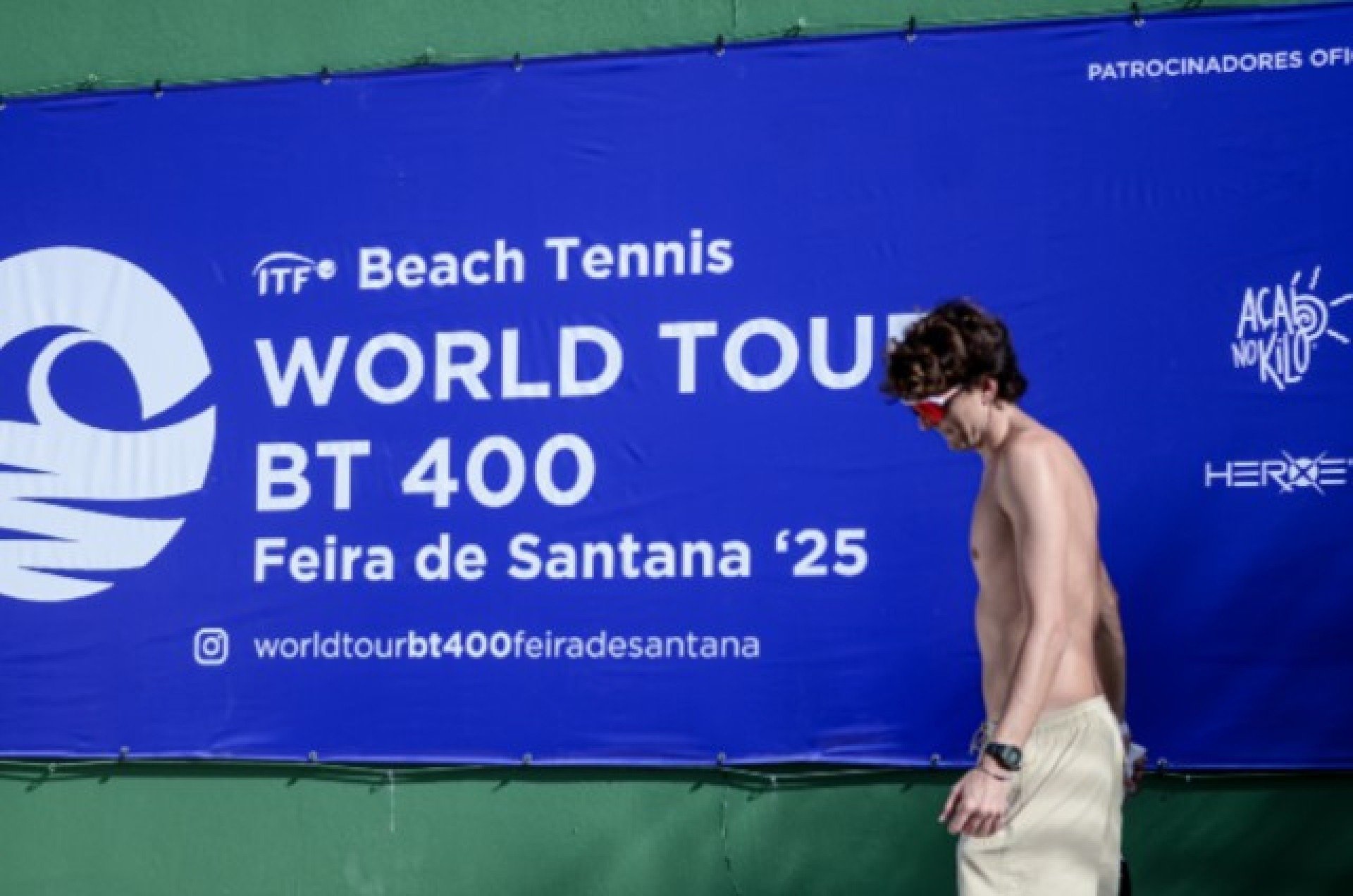 Começa nesta quinta-feira, a partir das 10h, na Academia Smash, a chave principal do ITF BT 400 de Feira de Santana (BA), um dos maiores torneios do mundo de Beach Tennis, com premiação total de US$ 35 mil e 470 pontos no ranking mundial. O primeiro dia terá 32 jogos sendo 16 no masculino e [&amp;#8230;]