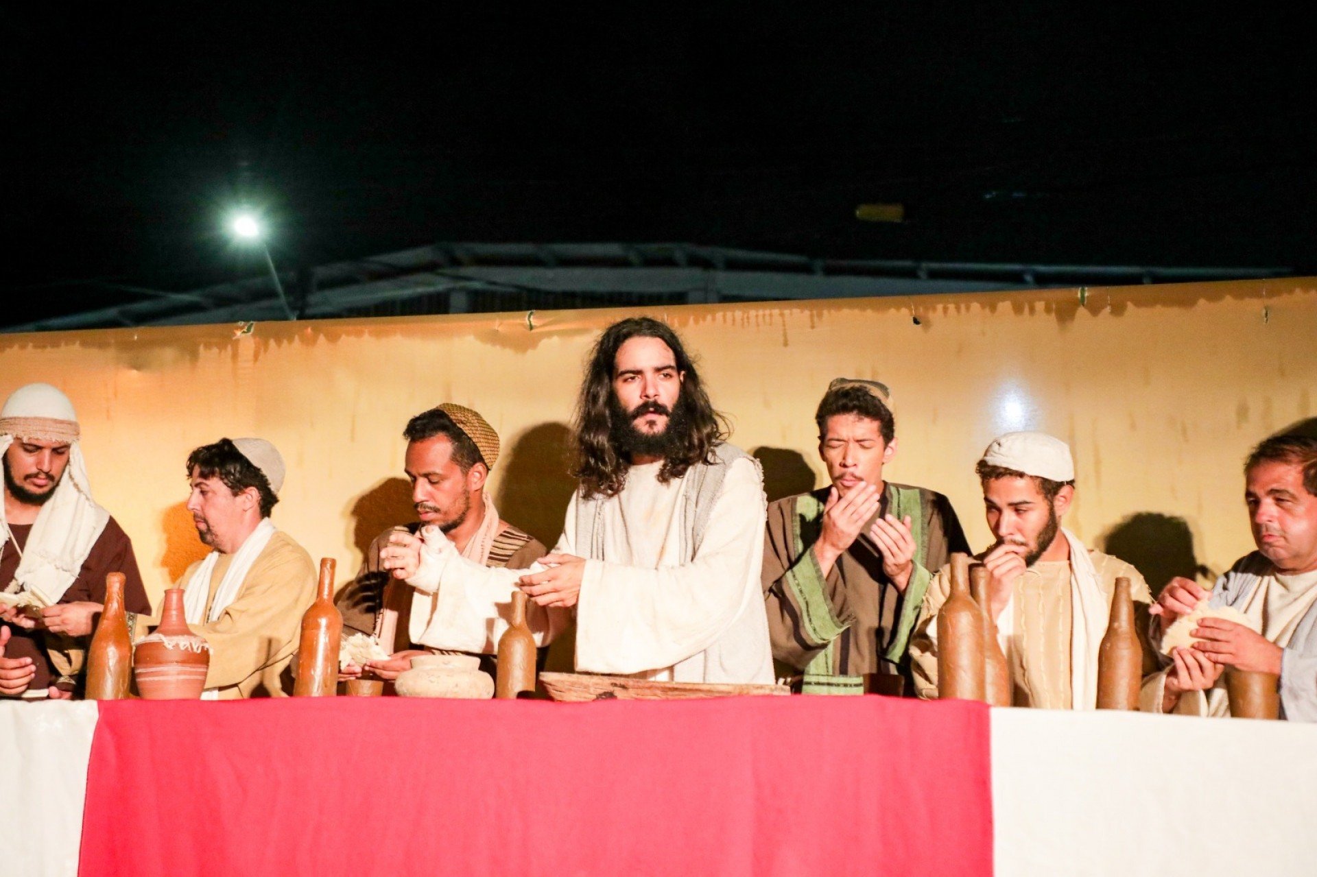 Encenações da Paixão de Cristo marcam a Semana Santa em diversas cidades de Pernambuco