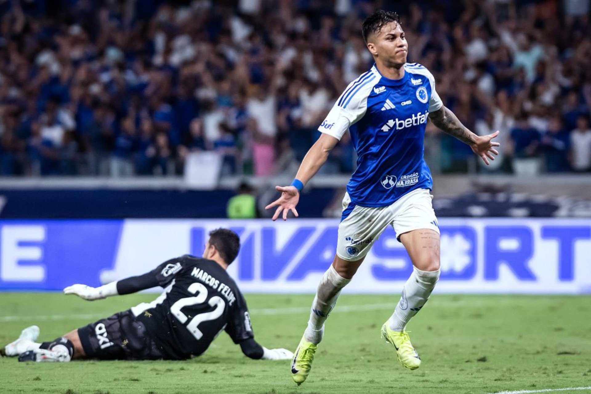 Kaio Jorge celebra boa fase e destaca que não sentiu pressão ao perder pênalti