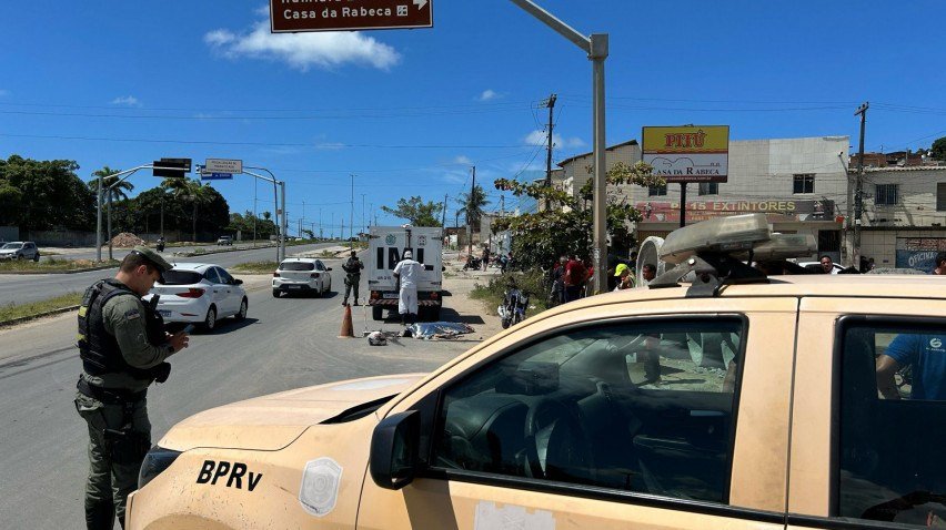 Sinistro de trânsito na PE-15, no bairro da Tabajara, em Olinda